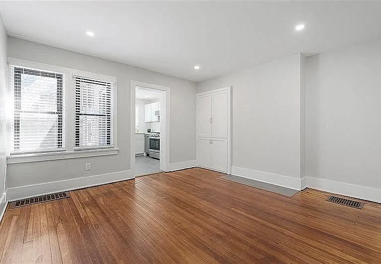 6410 Phillips Ave — Photo 7