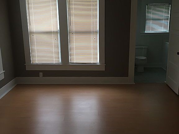 3rd image of 1202 Kent Ave