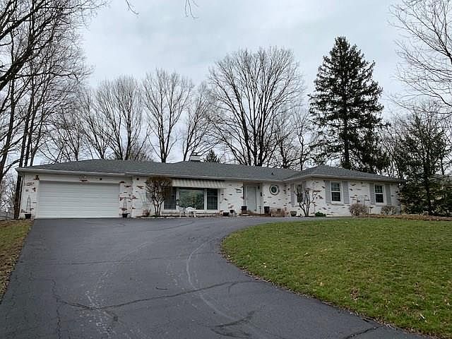 1st image of 930 Tulip Dr
