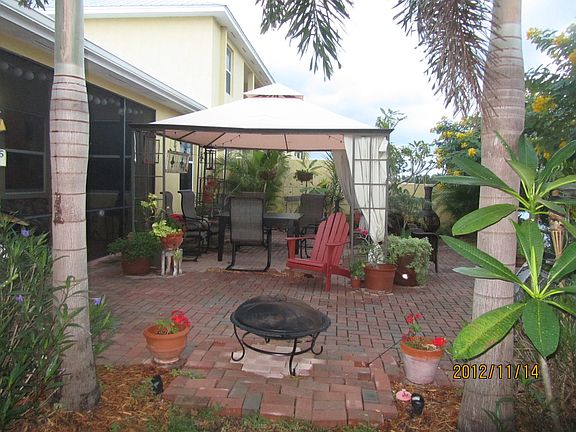 view of screened lania