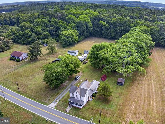 2nd image of 2924 Snow Hill Rd