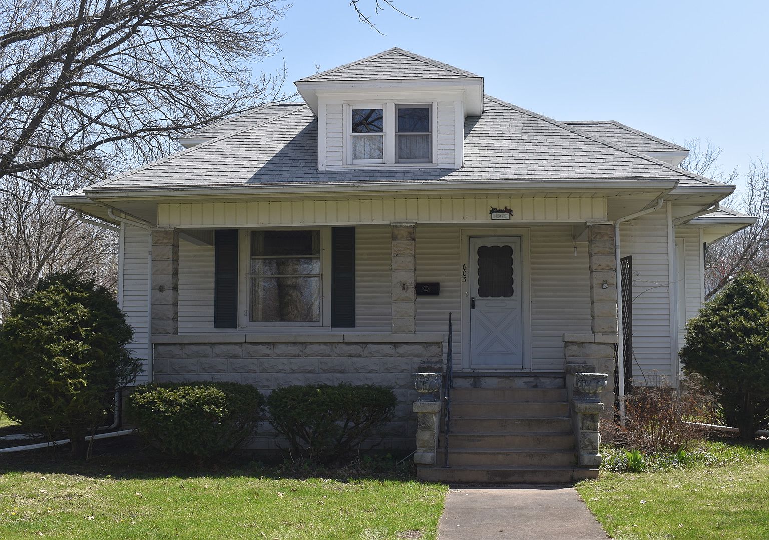 603 Mason St, Chenoa, IL 61726 Zillow