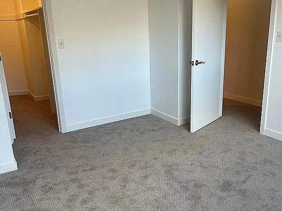 4267 Woodland Park Ave N #204 — Photo 5