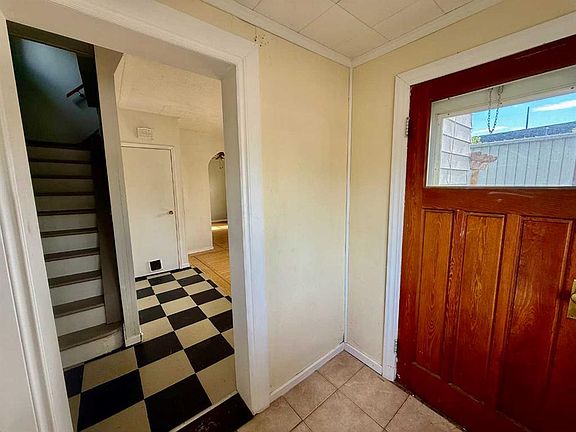 3rd image of 5133 50th St