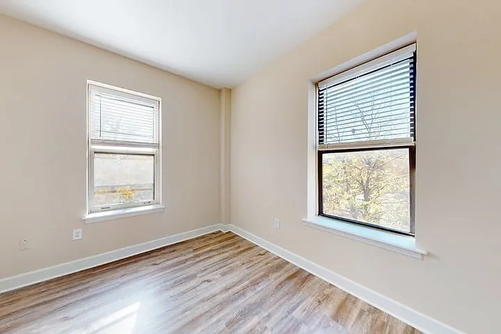 Kingsbury — Photo 115