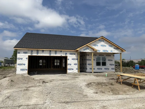 250 S Berta Rd, Coal City, IL 60416