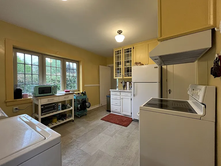 2430 SE Park Ave — Photo 11