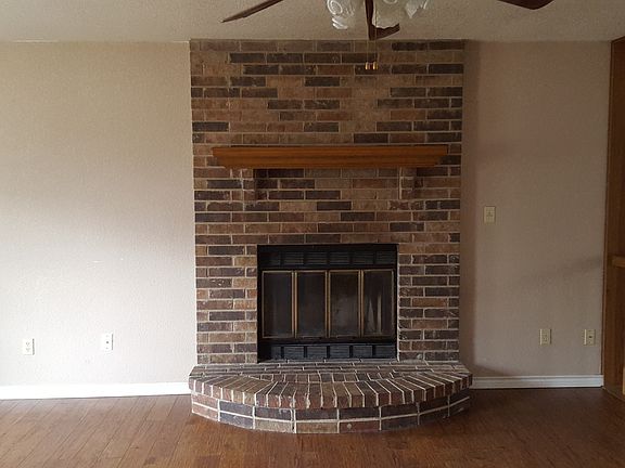3rd image of 10950 Sherwood Dr