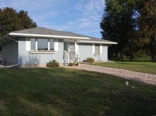 712 7th St, Clarkfield, MN 56223