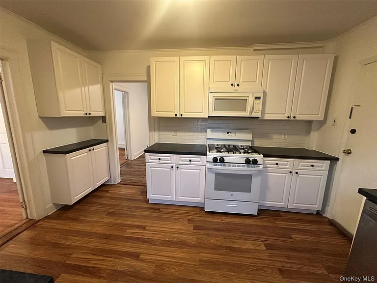 437 Warburton Ave #2 — Photo 5