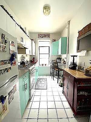 5th image of 714 Amsterdam Ave APT 16