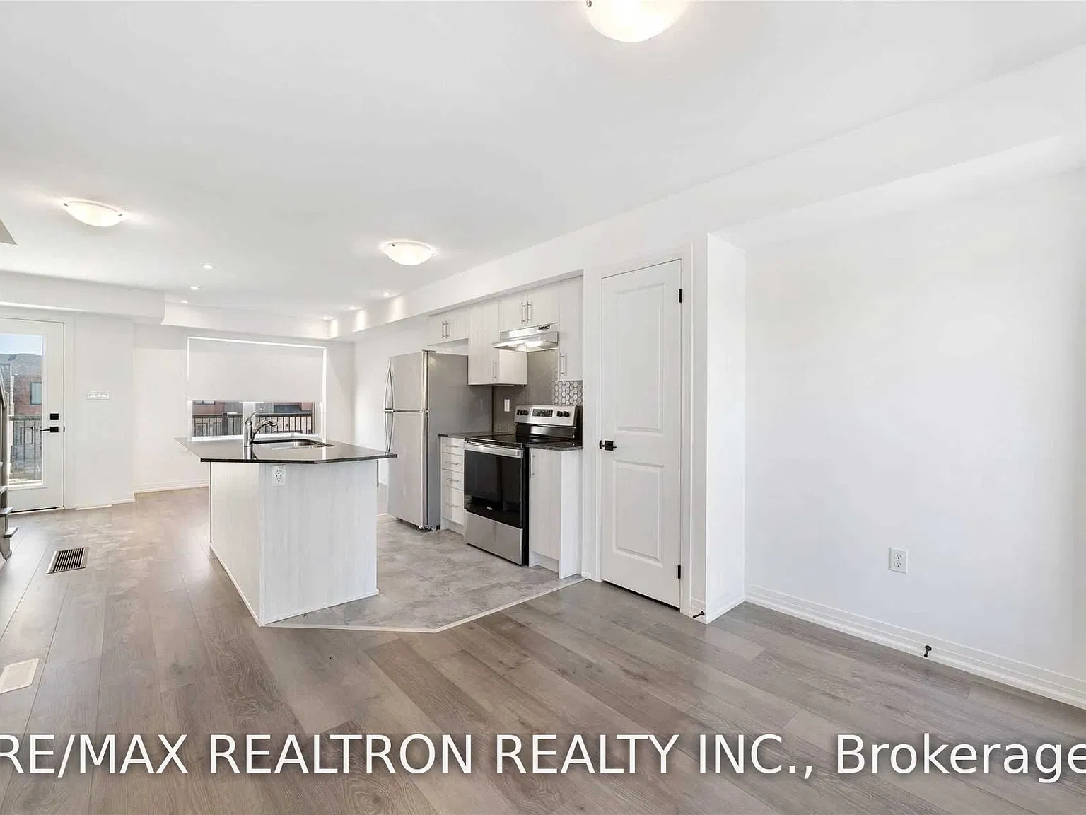 3 bed, $2,400 — Photo 4