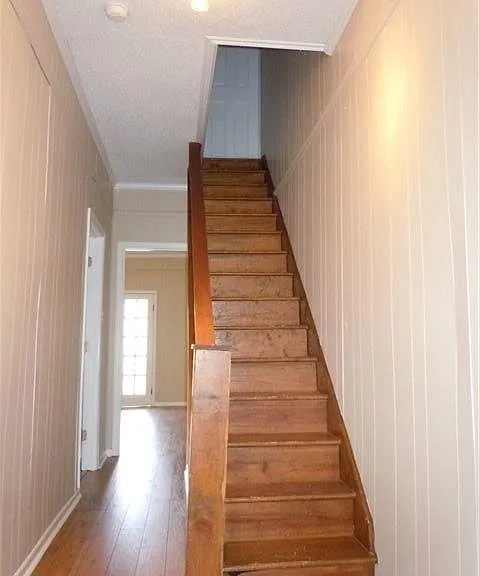 steps to attic