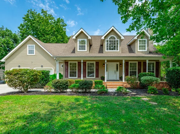 6405 Flag Point Dr, Ooltewah, TN 37363