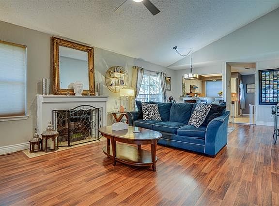 3rd image of 288 W Corporate Dr