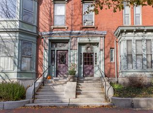 27 Deering St #3, Portland, ME 04101