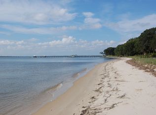 29 Fort Fremont Rd, Saint Helena Island, SC 29920