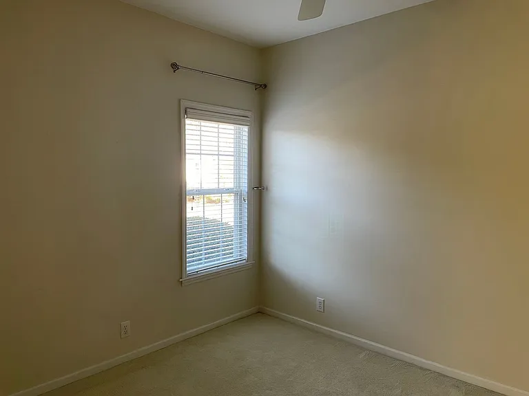 621 Riverwood Dr SE — Photo 21