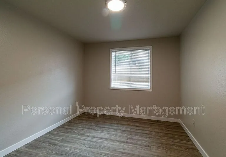 19019 SE 12th Way — Photo 9