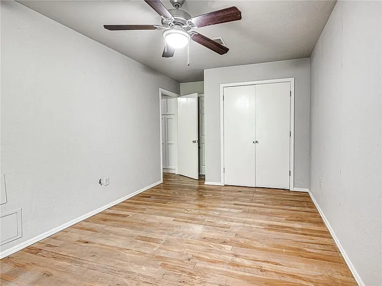 12901 Carrie Ct — Photo 27
