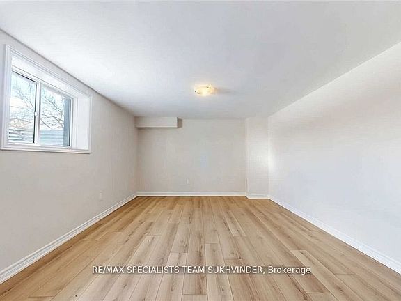 5th image of 245A Andy Cres