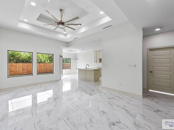 4th image of 2808 Douglas Way