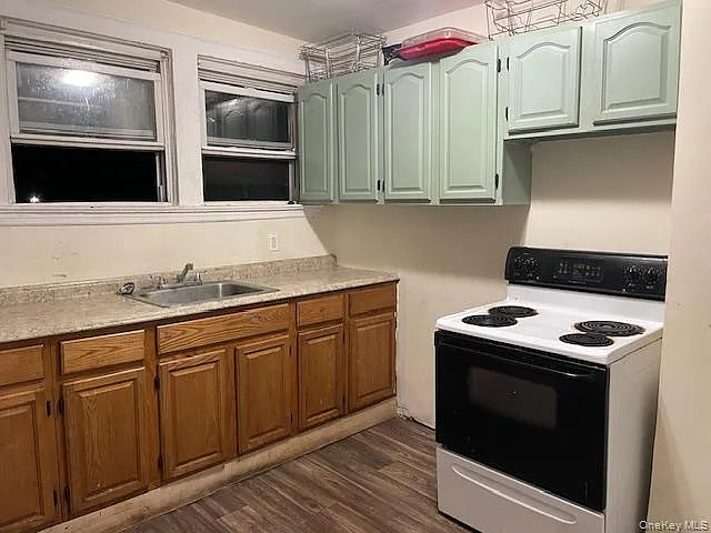 488 Nassau Rd #5