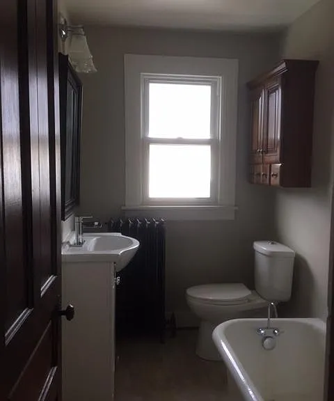142 N Macomb St — Photo 5