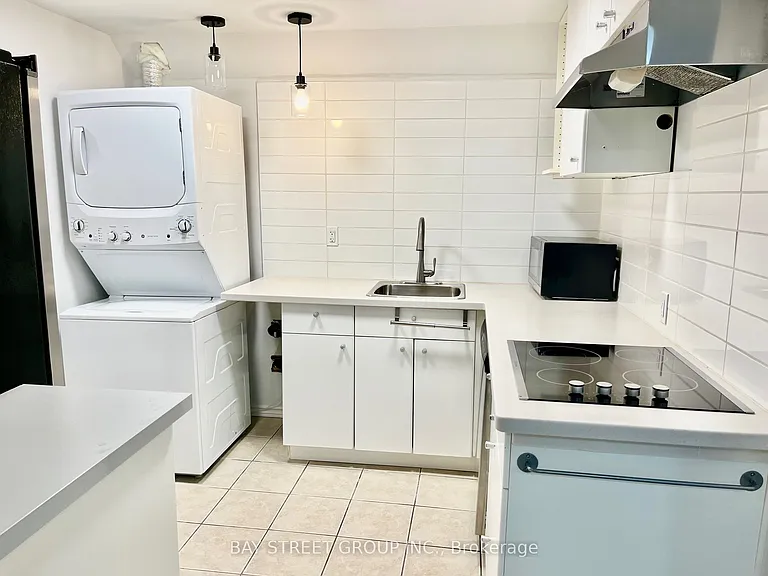 5 King William Cres #BASEMENT — Photo 4