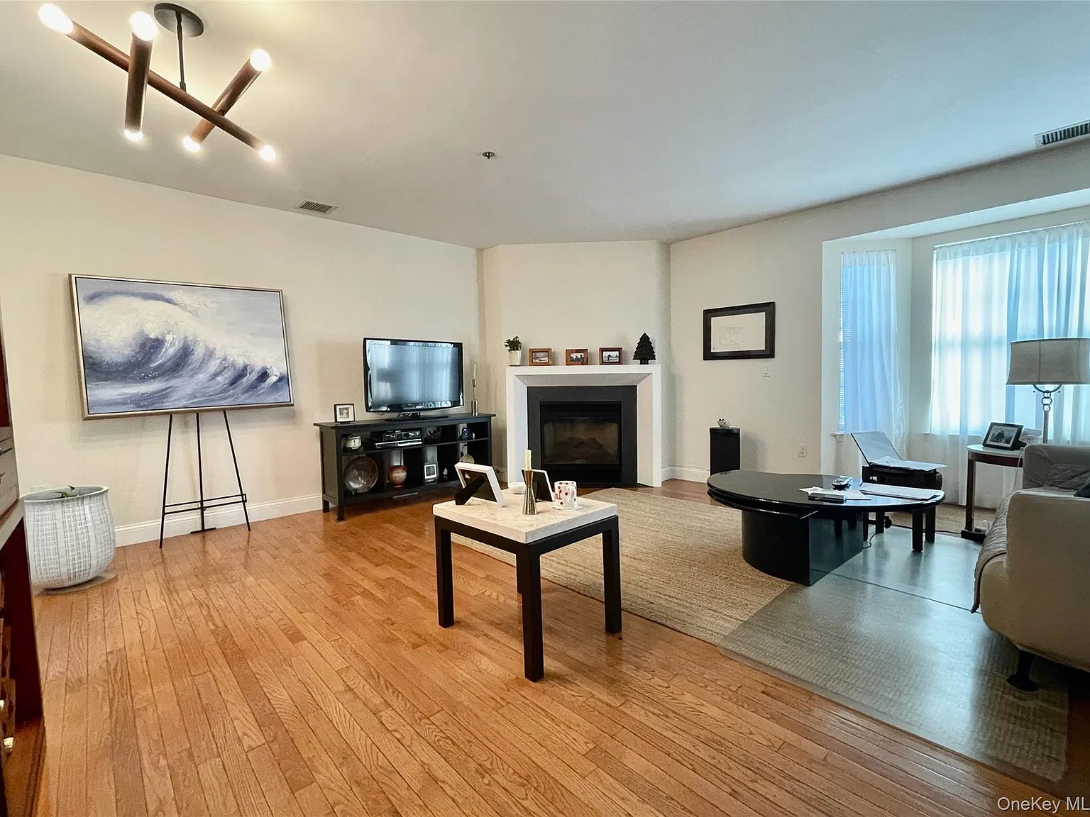 3 bed, 2.5 bath, 1785 sqft, $4,600 — Photo 4
