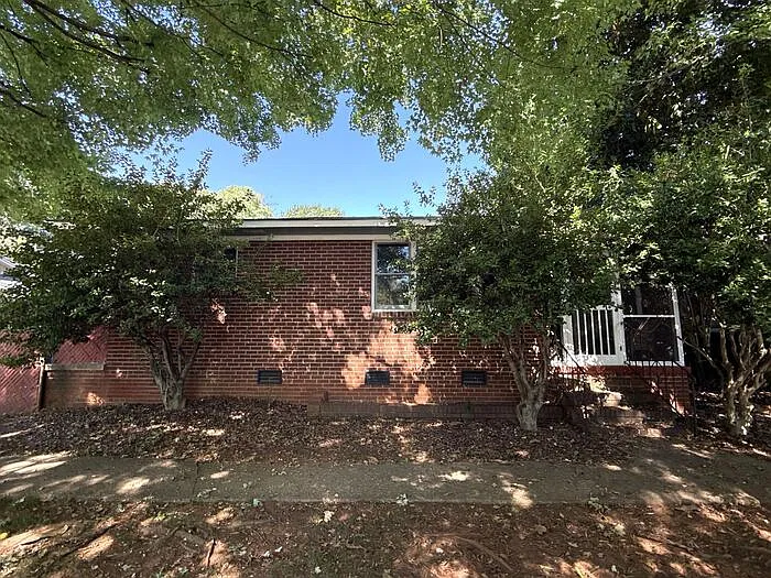 2 bed, 1.5 bath, 1014 sqft, $1,950 — Photo 1