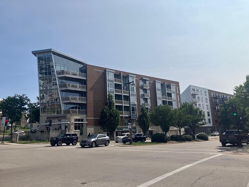1st image of 1541 N Jefferson STREET #504