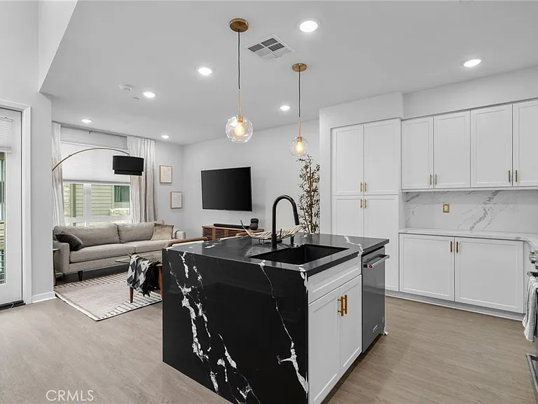 11044 Luminate Dr — Photo 3