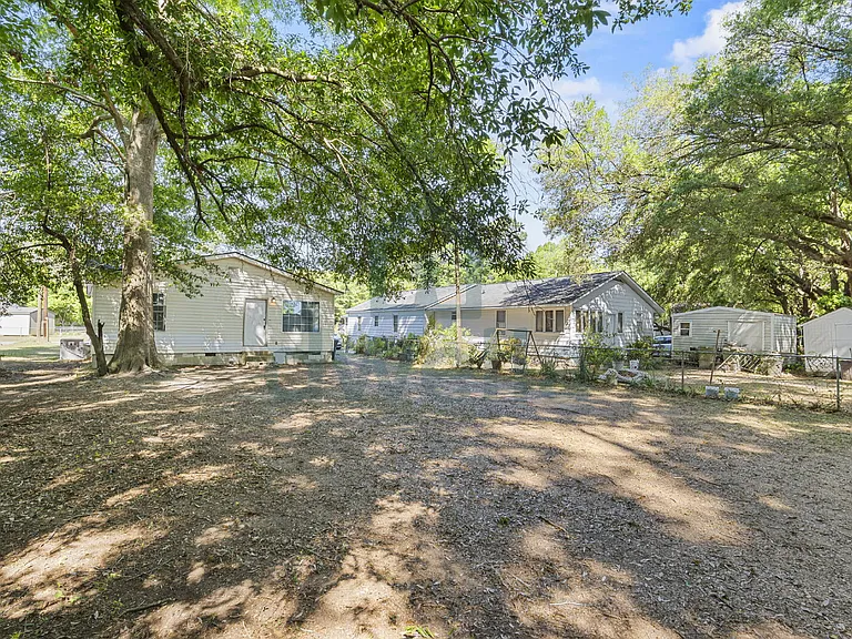 237 Woodlawn Ave — Photo 22