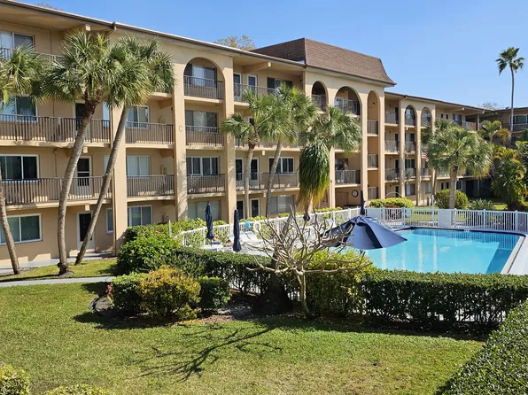 2525 W Bay Dr, Belleair Bluffs, FL