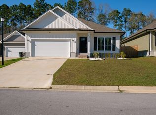 216 Camellia Dr, Cantonment, FL 32533