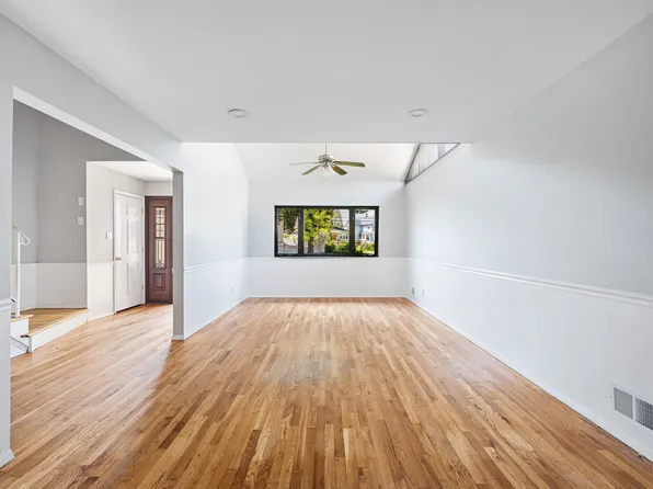 216-19 Corbett Road image 1 of 12