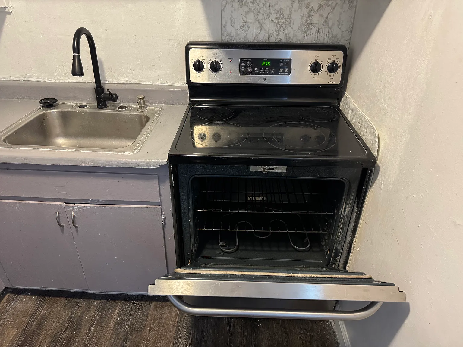 2 bed, 750 sqft, $2,295 — Photo 3