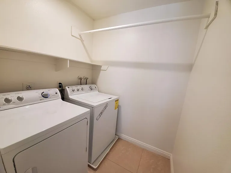 2344 Hampstead Way — Photo 15