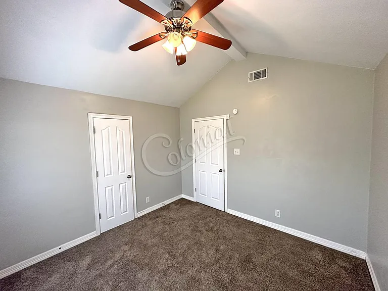 5010 James Loop — Photo 11