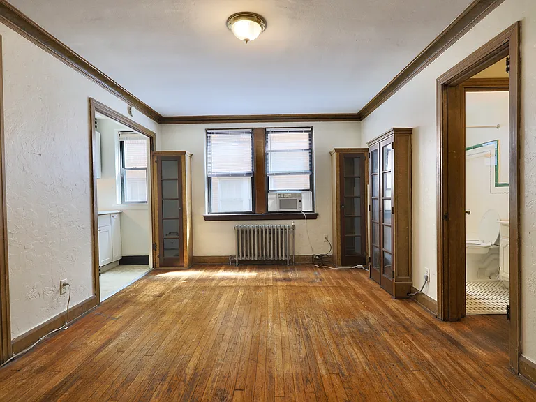 Apartments On Academy — Photo 20