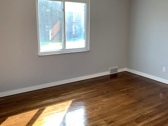 1ST FLOOR BEDROOM