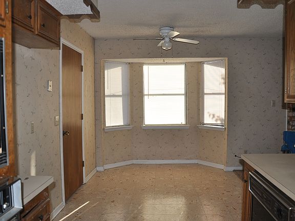 4th image of 1713 Meadowcliff Dr