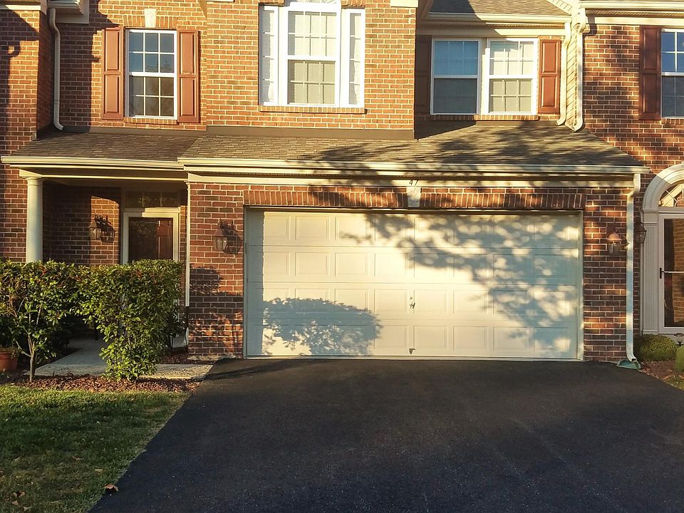Townhome front and driveway