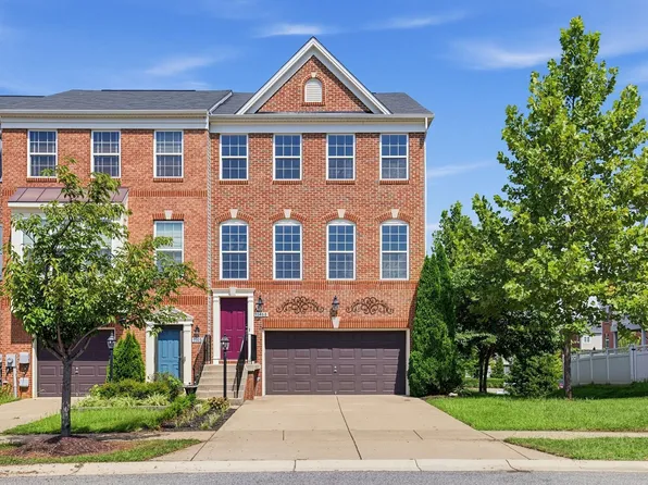 11468 Stockport Pl, White Plains, MD 20695
