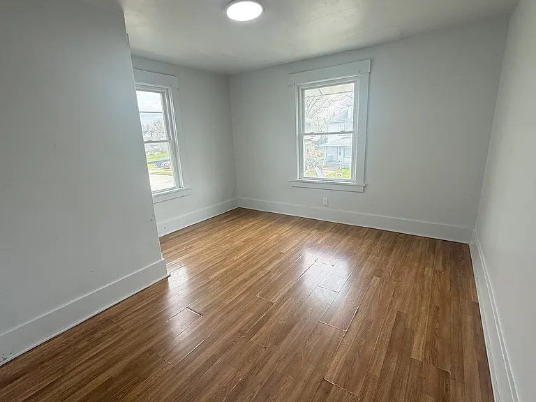 726 Baldwin Ave — Photo 9