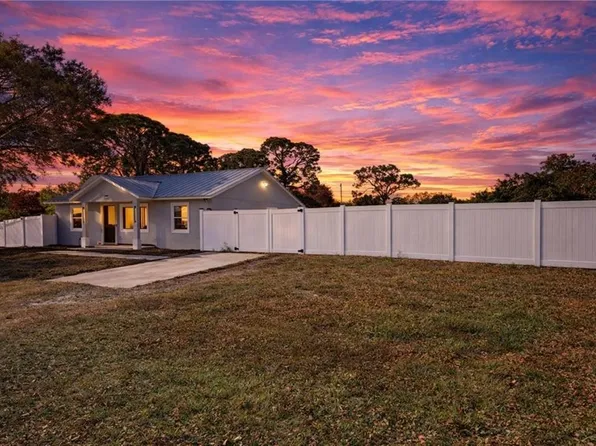 1495 18th Ave SW, Vero Beach, FL 32962