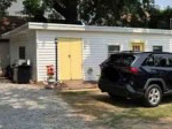5th image of 1545 Hodges Ave