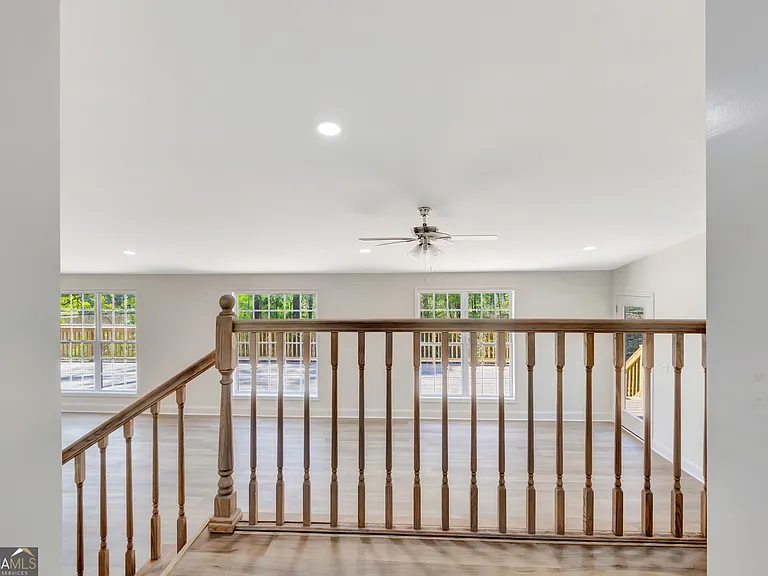 140 Mary Freeman Rd — Photo 42