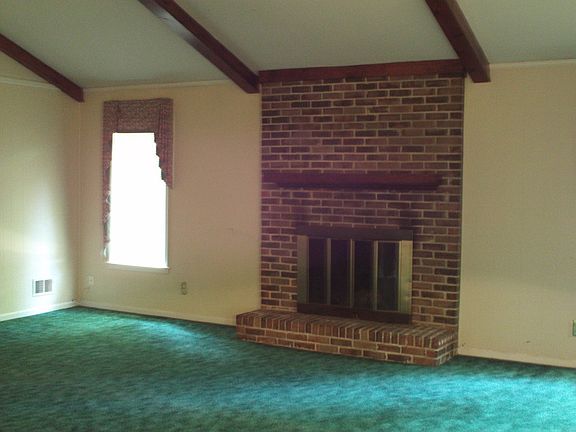 Living Middle, Kitchen and Dinning Behind